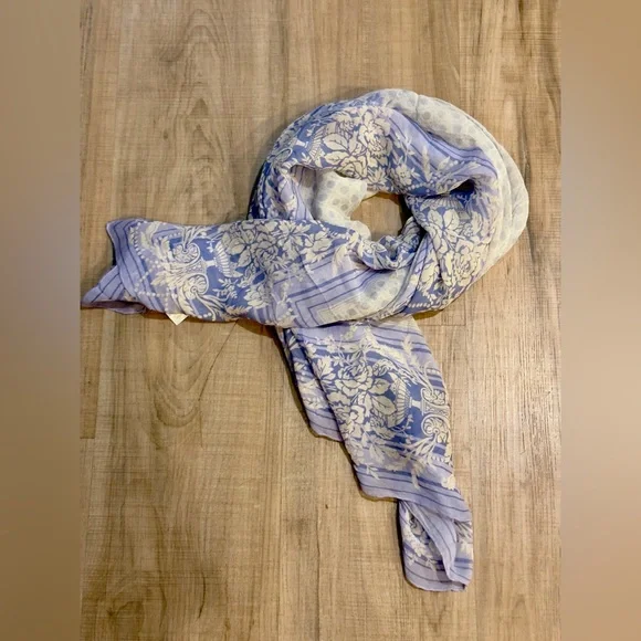 New Vintage Dior Silk Scarf - Picture 8 of 8